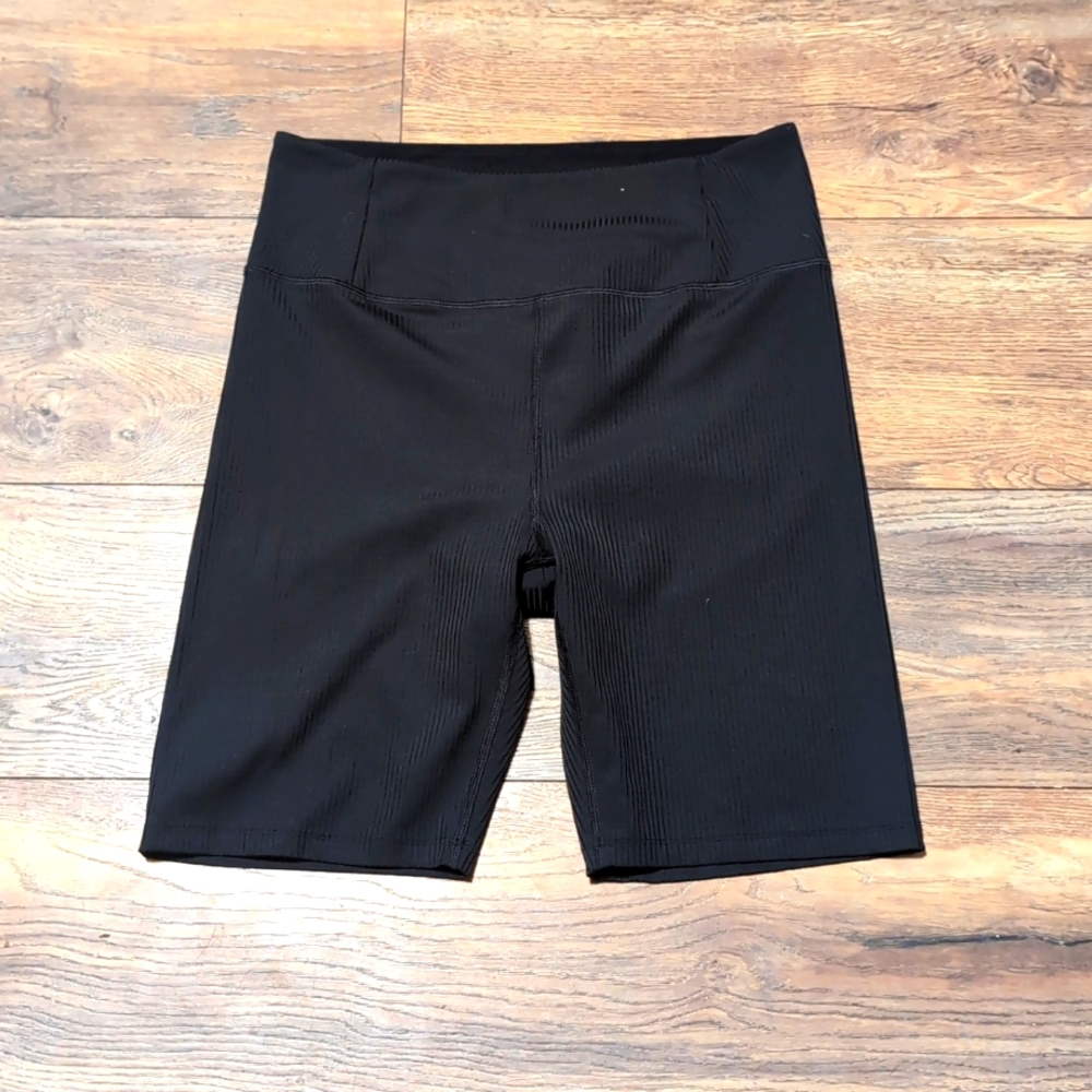 NWOT Girlfriend Collective Black Bike Shorts size Large